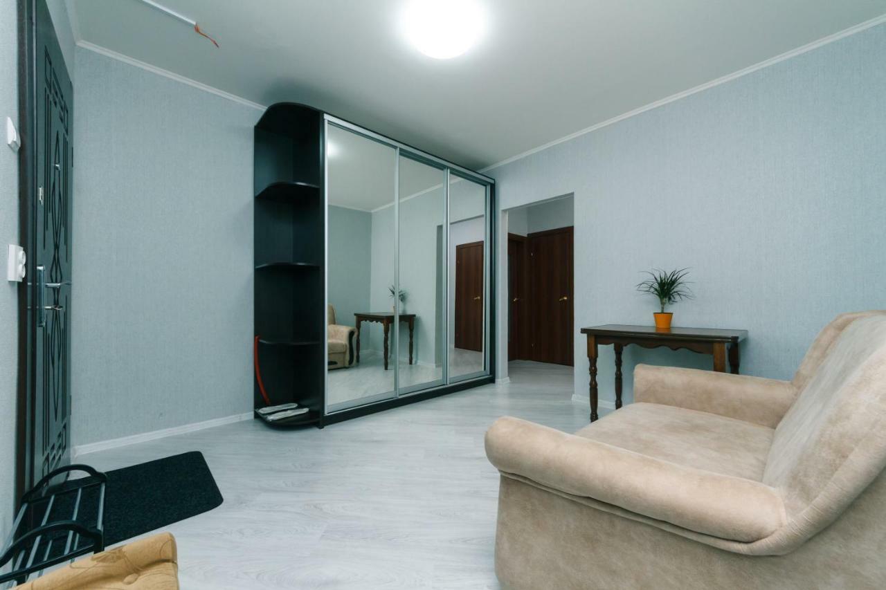 Видовая Квартира Yaroslavichi-2 ヴィーシュホロド エクステリア 写真