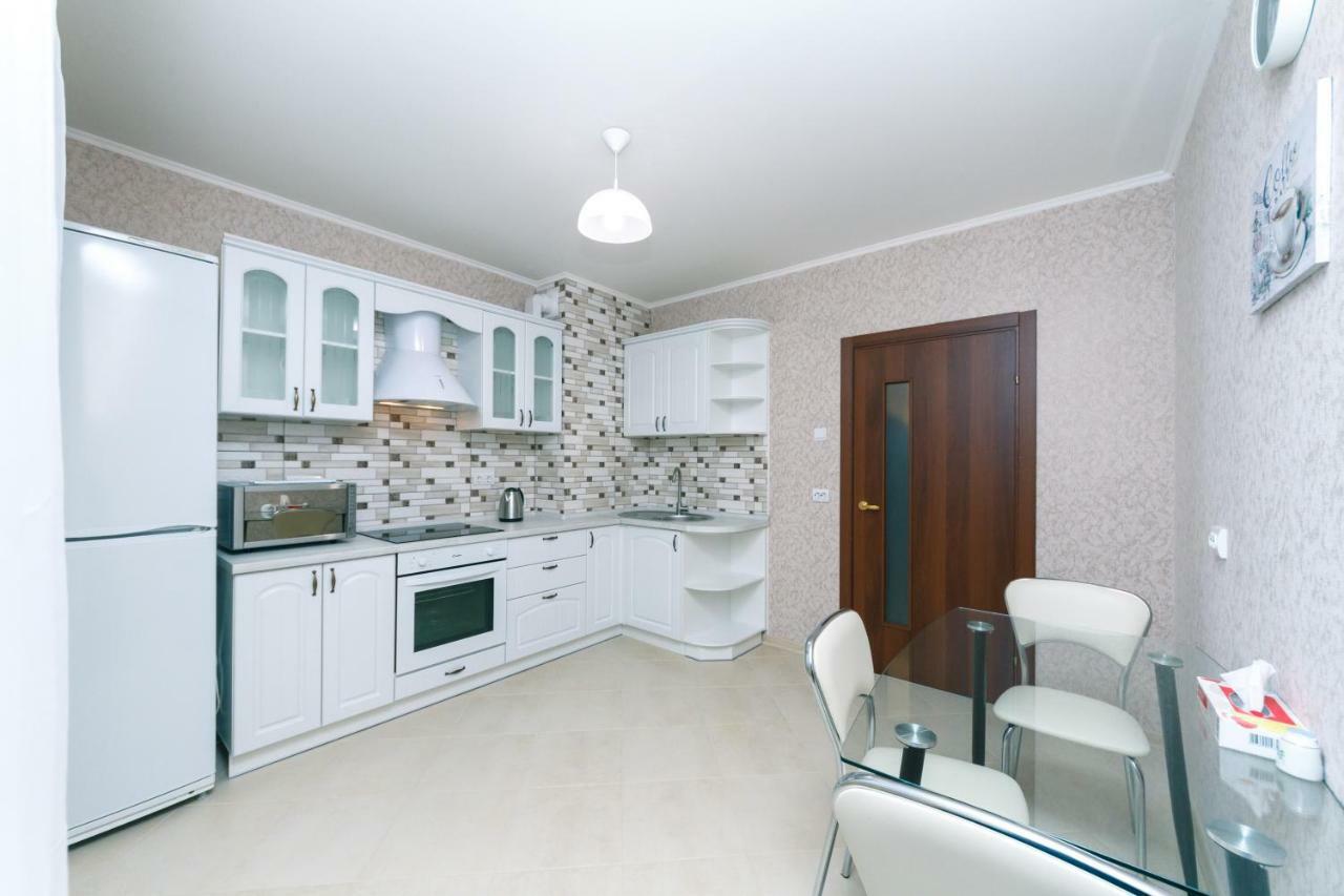 Видовая Квартира Yaroslavichi-2 ヴィーシュホロド エクステリア 写真